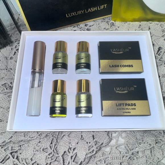 Ľashēur Luxury Lash Lift Kit 🤩🤩🤩 - Picture 3 of 7